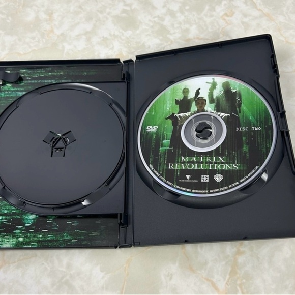 Matrix Trilogy DVD Set - Picture 15 of 16